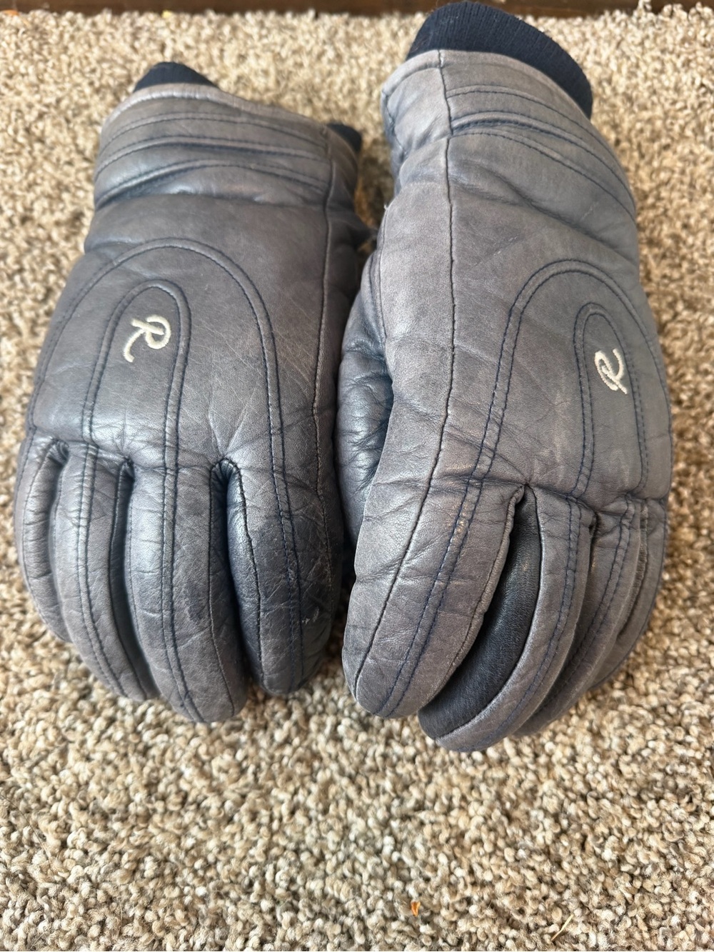 Vintage Grey Leather Roffe Winter Insulated Size Small Men’s gloves